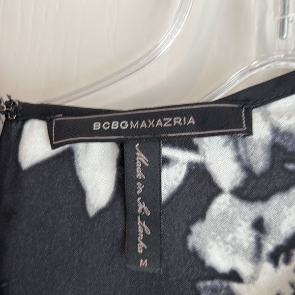 BCBG Maxazria Asymmetric Sleeveless Top - Picture 4 of 6